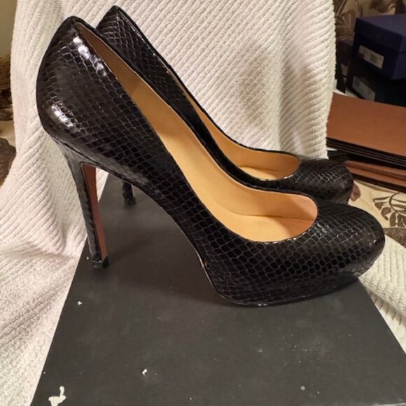 Ann Taylor Snakeskin Round Toe Platform Pumps - Picture 3 of 8